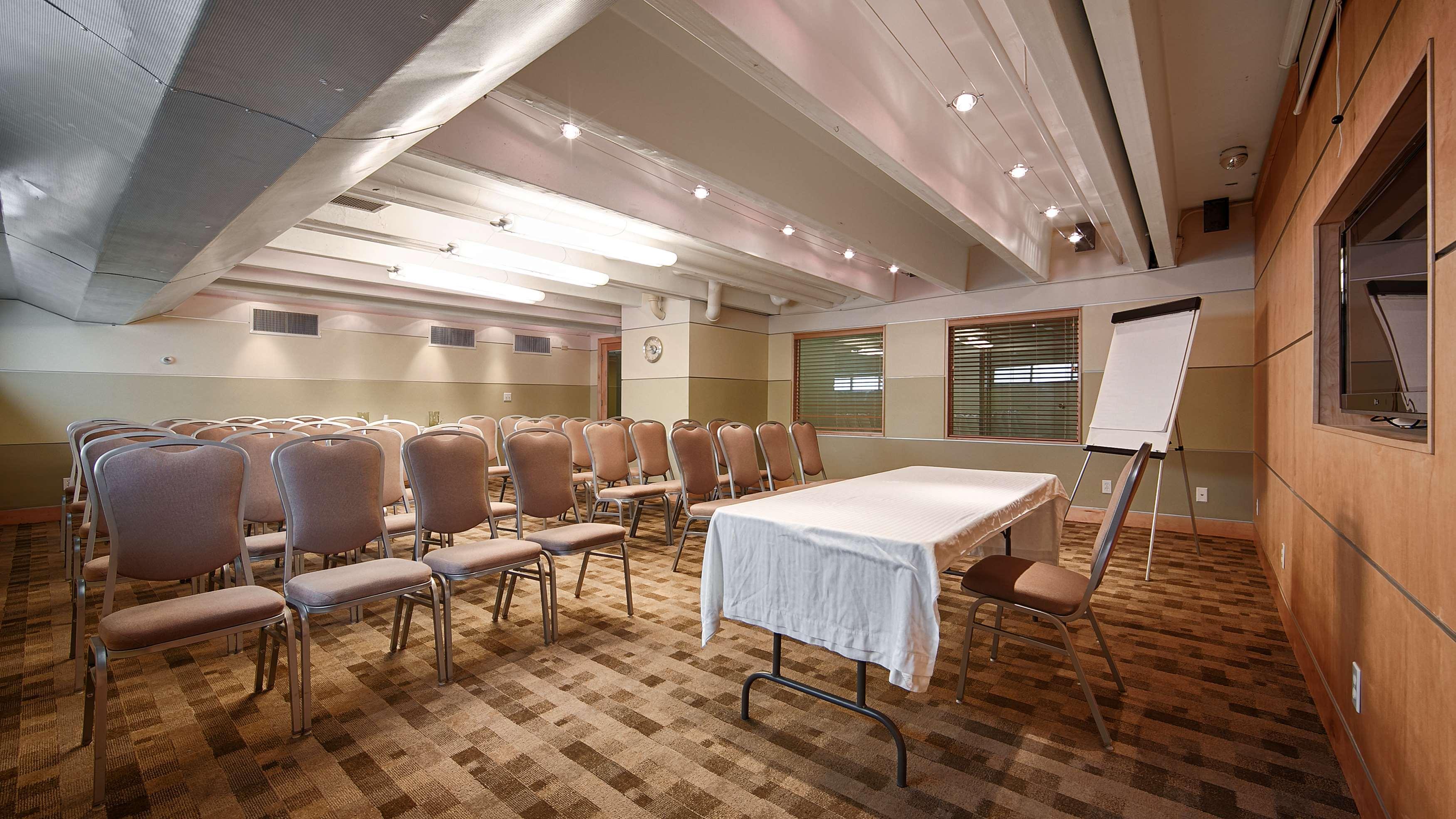 Best Western Plus Milwaukee West Extérieur photo