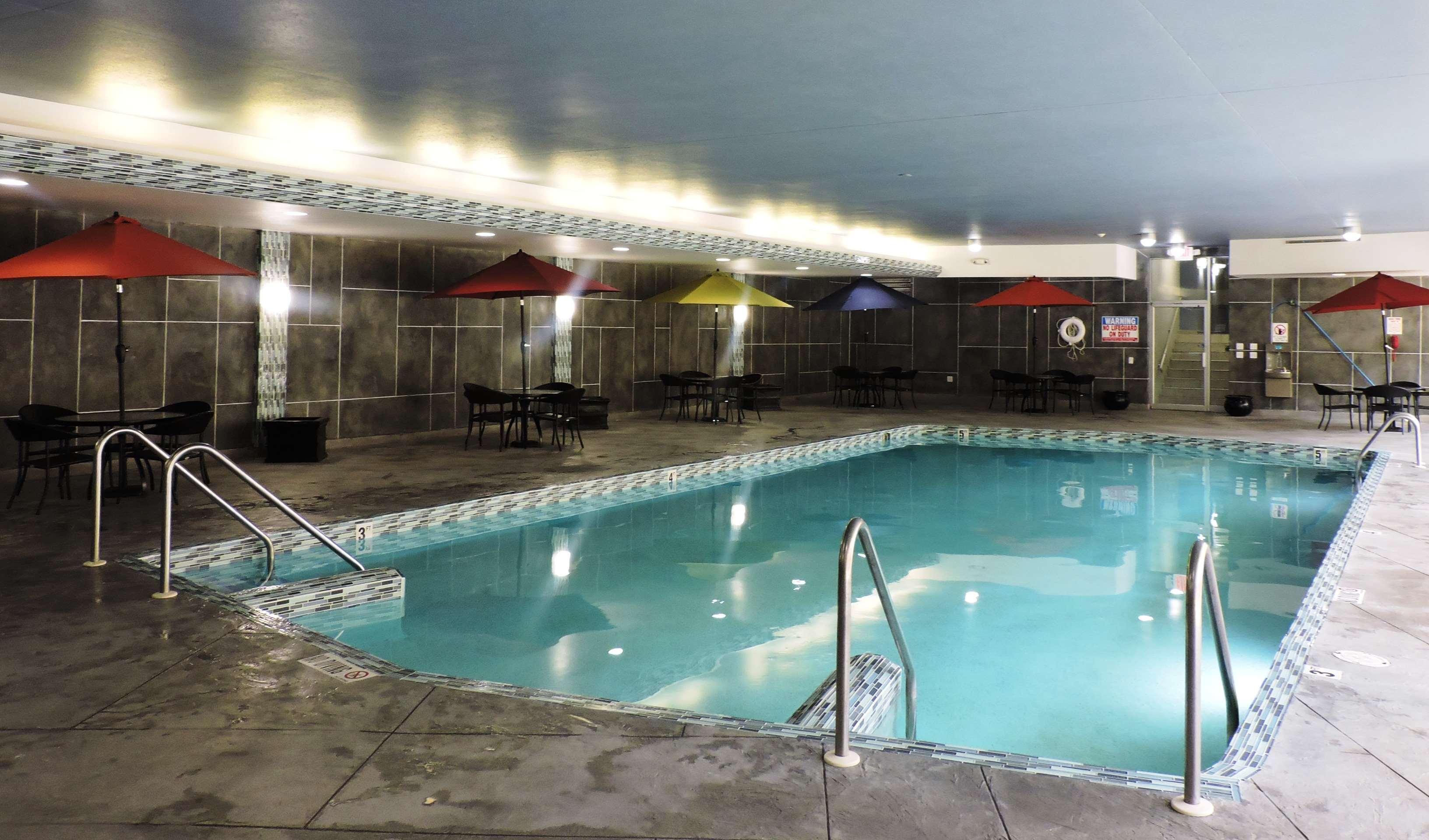 Best Western Plus Milwaukee West Extérieur photo
