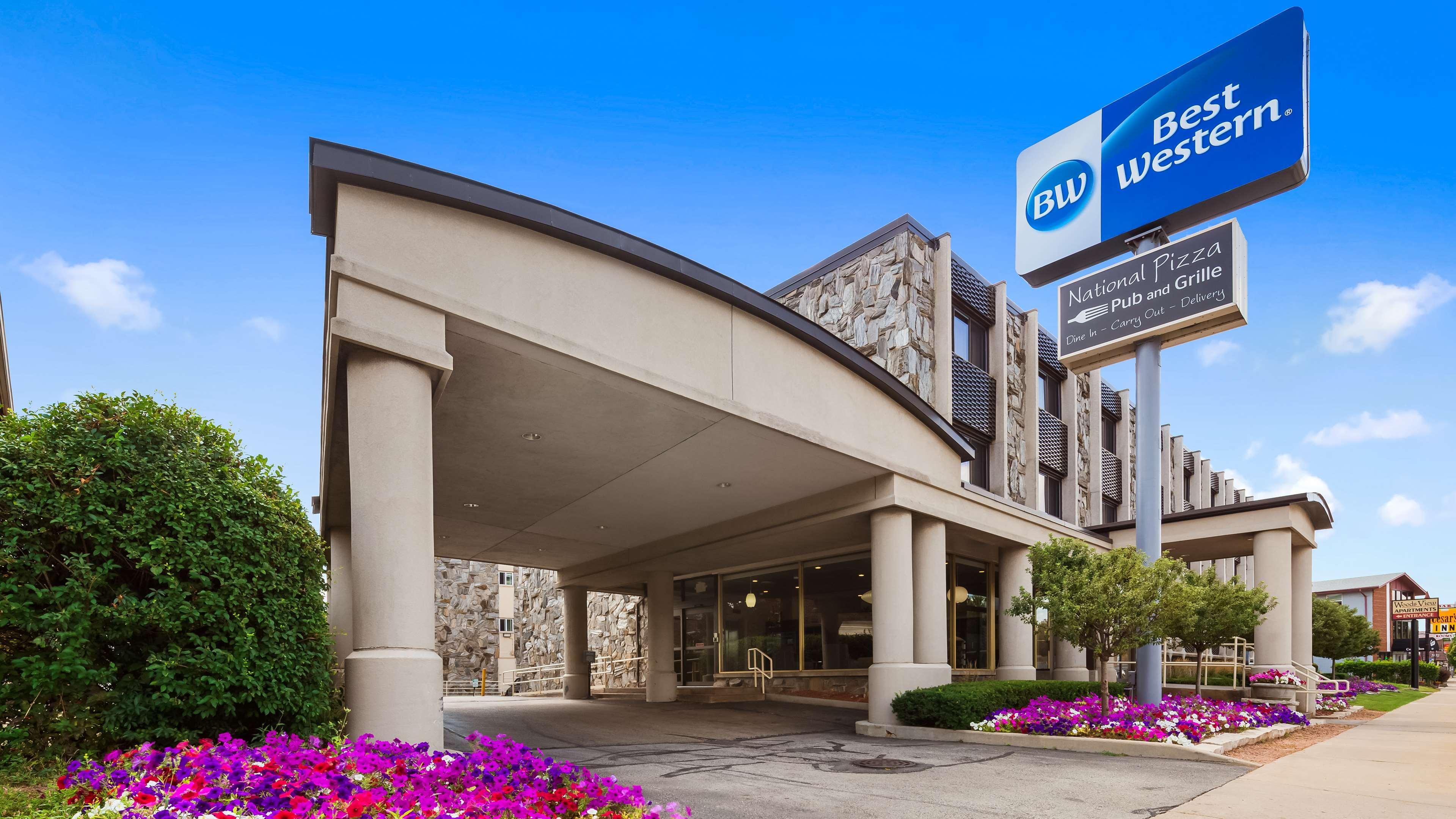 Best Western Plus Milwaukee West Extérieur photo
