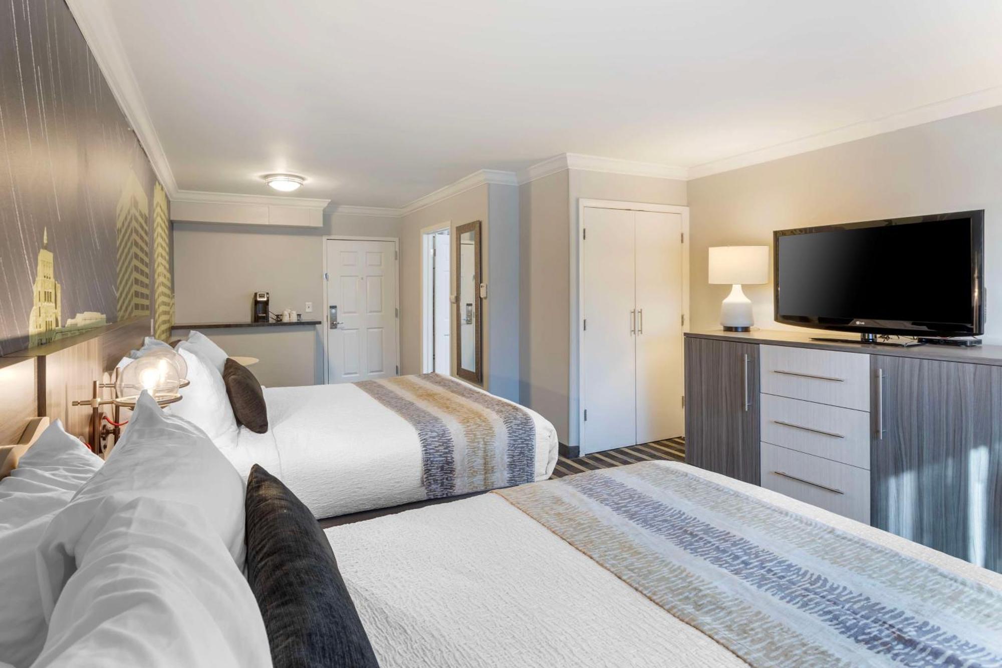 Best Western Plus Milwaukee West Extérieur photo