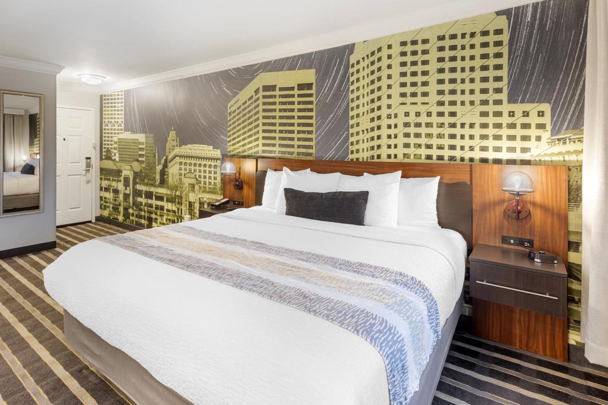 Best Western Plus Milwaukee West Extérieur photo